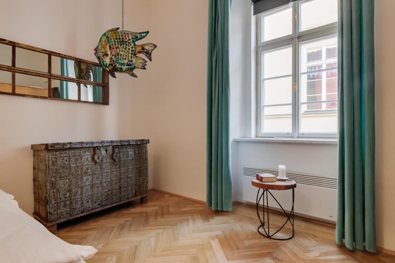 Curiosity Apartments Прага Экстерьер фото
