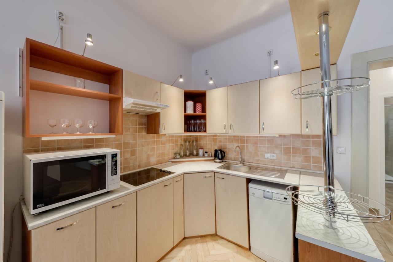Curiosity Apartments Прага Экстерьер фото