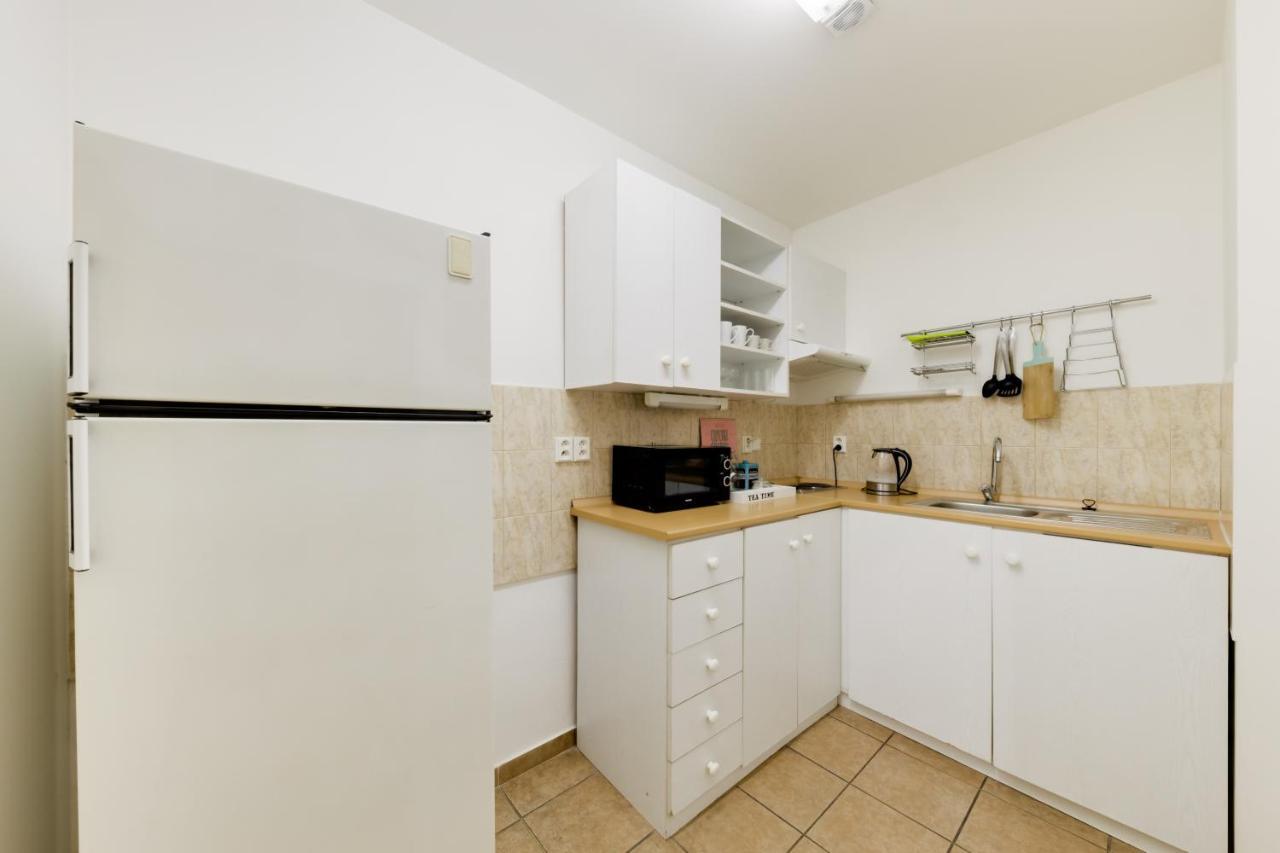 Curiosity Apartments Прага Экстерьер фото