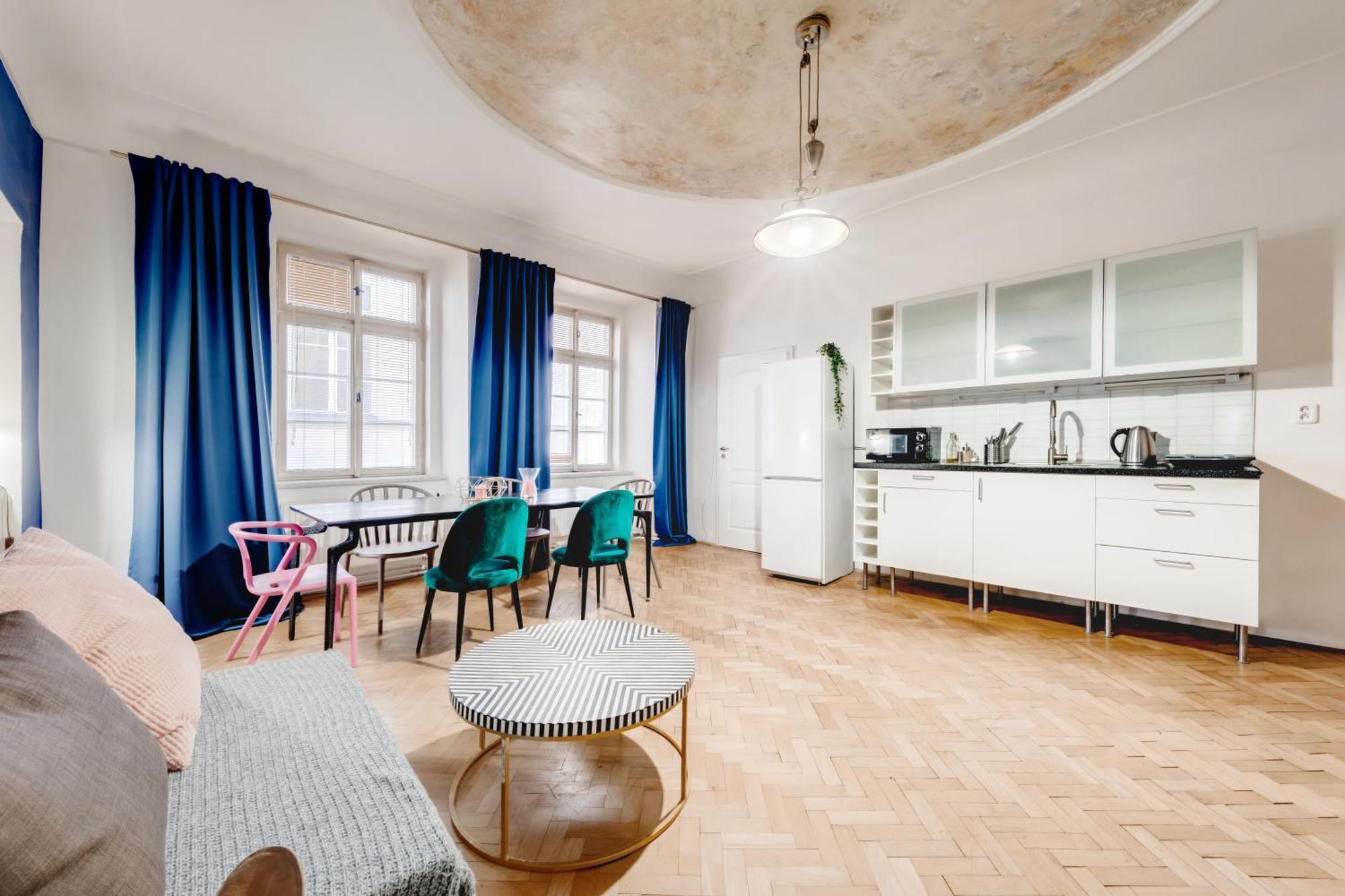 Curiosity Apartments Прага Экстерьер фото